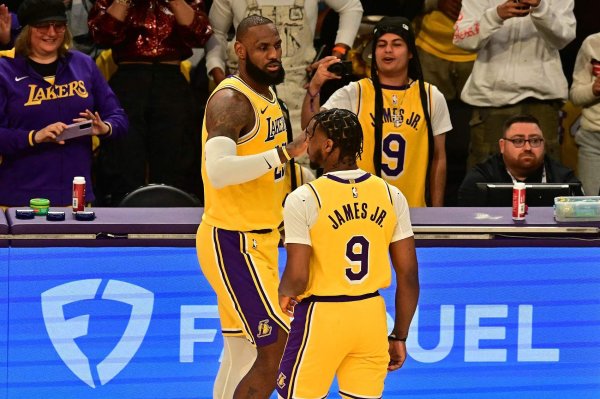 Brownie đánh giá lần ra mắt NBA của cô năm ngoái: Một trải nghiệm điên rồ, và sự căng thẳng thực sự đang ở đỉnh cao!