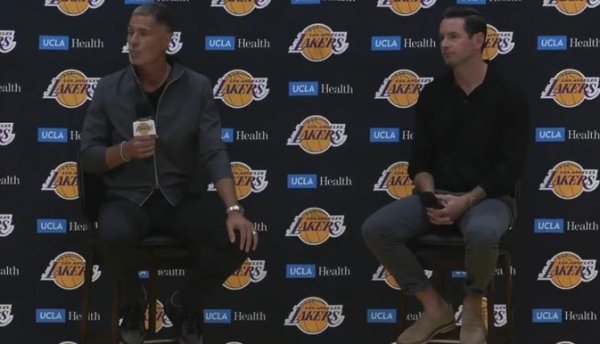 Pelinka: Khả năng bắt bóng của Ayton, mối đe dọa toàn diện và lợi thế về chiều cao rất đáng kể