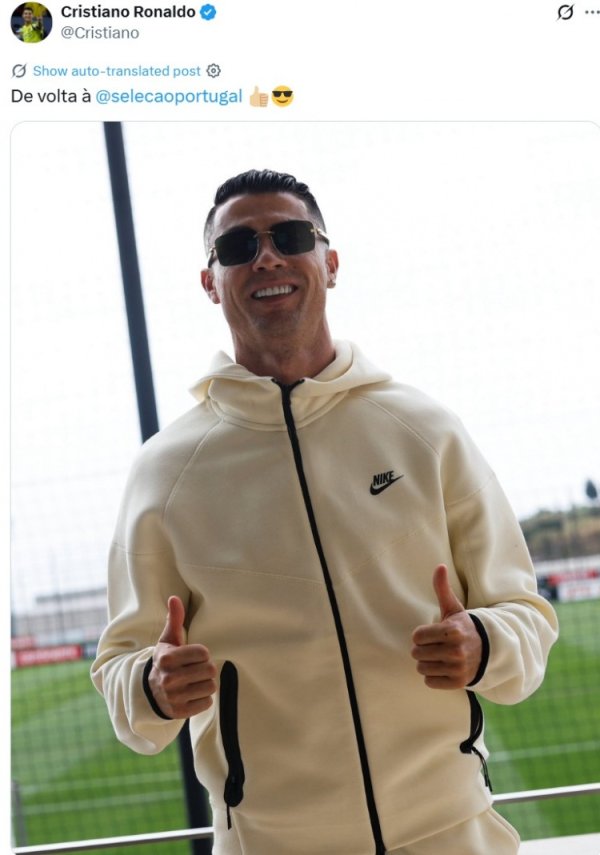Ronaldo đã đăng ảnh của nhóm quốc gia Bồ Đào Nha trên phương tiện truyền thông xã hội, đeo kính râm và trông rất đẹp trai