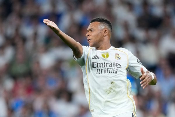 Mbappé nói về cân nặng: Tron
