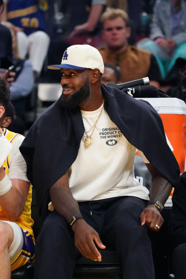 Thi đấu với các chiến binh vào ngày mai! Báo cáo chấn thương của Lakers: James Tierro ngồi ngoài, Kleber nghi ngờ