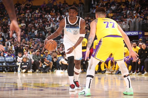 Đội hình xuất phát của Timberwolves VS Lakers: Edwards, Devine, McGrady, Randle, Gobert