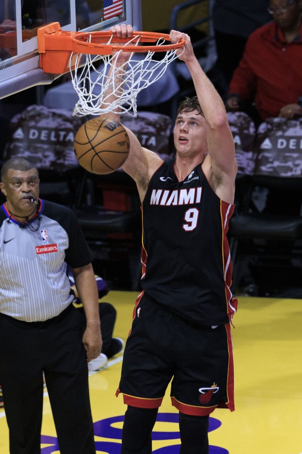 Spoelstra: Thời gian thi đấu của Lazon đều kiếm được dựa trên sức mạnh của anh ấy. Ông đã có nhiều đóng góp vô hình.