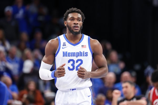 Marshall: Hôm nay băng ghế của chúng tôi đã đứng lên, đặc biệt là Cisse. Chúng tôi có yêu cầu cao hơn đối với anh ấy.