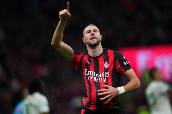 Mi Ti: Dưới sự dẫn dắt của Allegri, Pavlovich trở thành bức tường thép của Milan