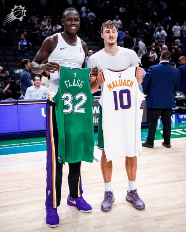 Lựa chọn số 1 trong lớp 2025✖Không. 10 chọn! Flagg và Maluachi đổi áo đấu