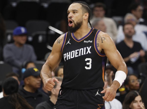 Dillon: Lần gần đây nhất tôi không tự tin là ở trận đấu với Lakers. Grizzlies GM chỉ cho phép tôi chụp 6 phát.