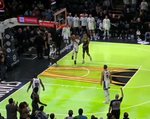 Nó có nghĩa là gì🤔? Cú triple-double của Westbrook trước buzzer, Randall và đồng đội rạng rỡ