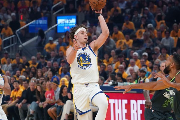 Trong tình trạng tốt quá! Podemski vào sân từ băng ghế dự bị trong 5 phút và ghi được 7 điểm cùng 2 pha kiến ​​​​tạo trong loạt sút 3/4.