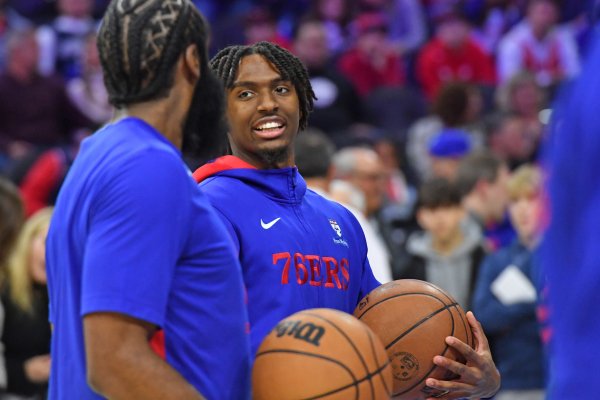 Một người cố vấn tốt! Maxi: Tôi yêu Harden. Anh ấy đã giúp đỡ tôi rất nhiều và sẽ gọi điện để quan tâm đến tôi.