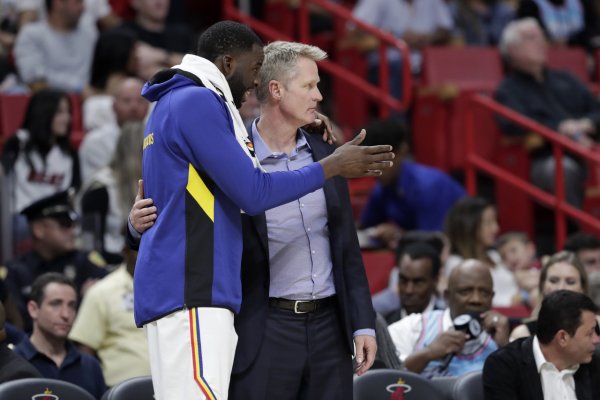 Cole: Không có gì ngạc nhiên khi dữ liệu phòng ngự của Dreamcatcher giảm sút khi anh ấy rời sân. Tôi hy vọng Horford có thể ra sân khi anh ấy rời sân.