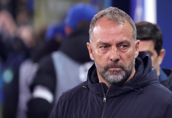 Đối phó với việc Lewandowski rời đội! Phóng viên: Barcelona đang xem xét tổ chức lại tuyến tiền đạo, nhắm vào Alvarez và Kane